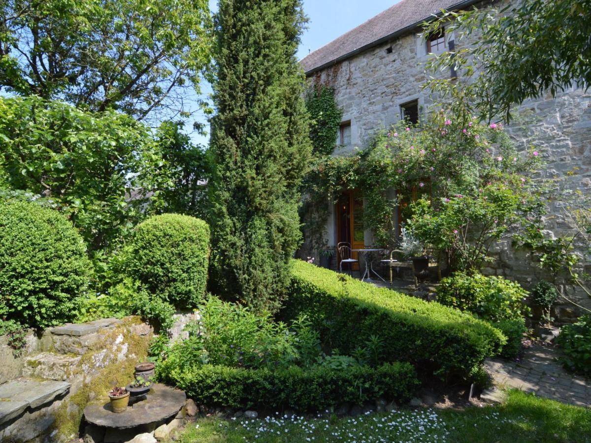 Enchanting Cottage With Terrace Garden Hamoir Eksteriør billede